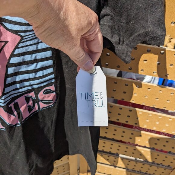 Time and Tru NWT Rolling Stones T-Shirt Sz L (12-14) - Picture 4 of 4